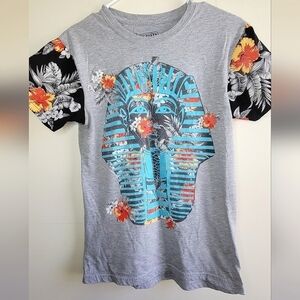 Fresh Laundry Floral Pharaoh Graphic T-shirt with Floral Sleeves, Size Small